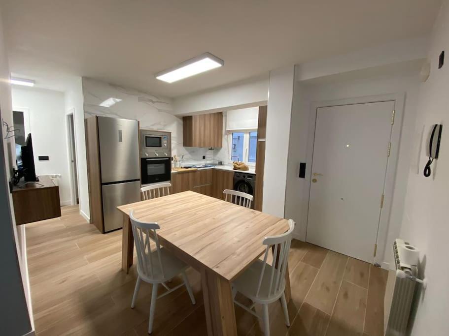 شقة Vivienda Alameda De Santiago سانتياغو دي كومبوستيلا المظهر الخارجي الصورة