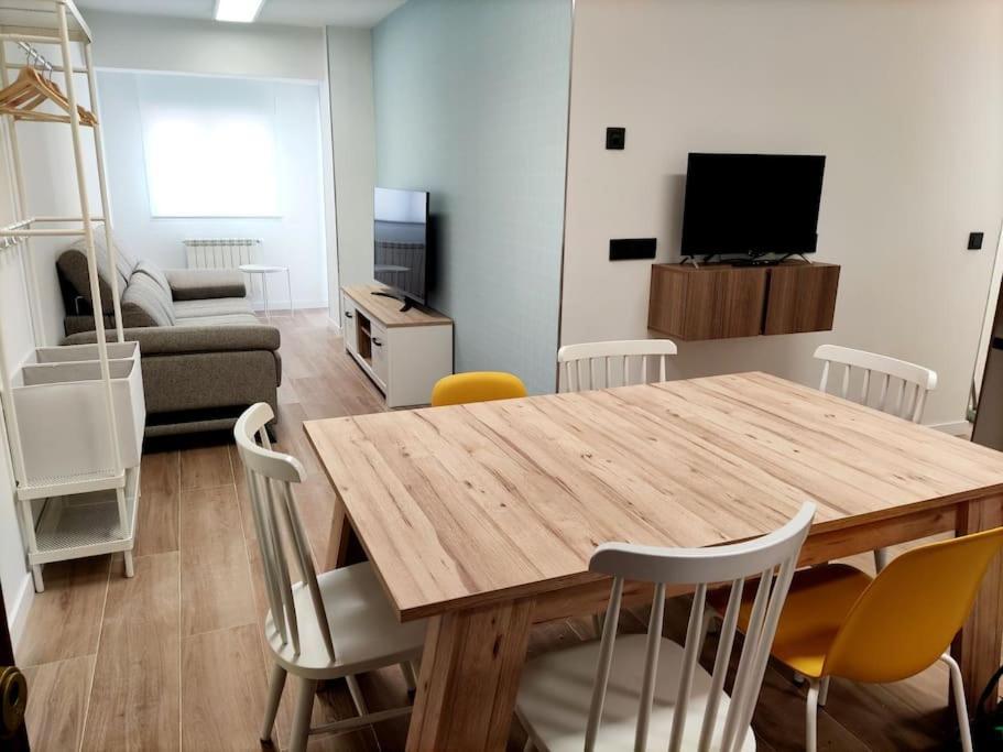 شقة Vivienda Alameda De Santiago سانتياغو دي كومبوستيلا المظهر الخارجي الصورة